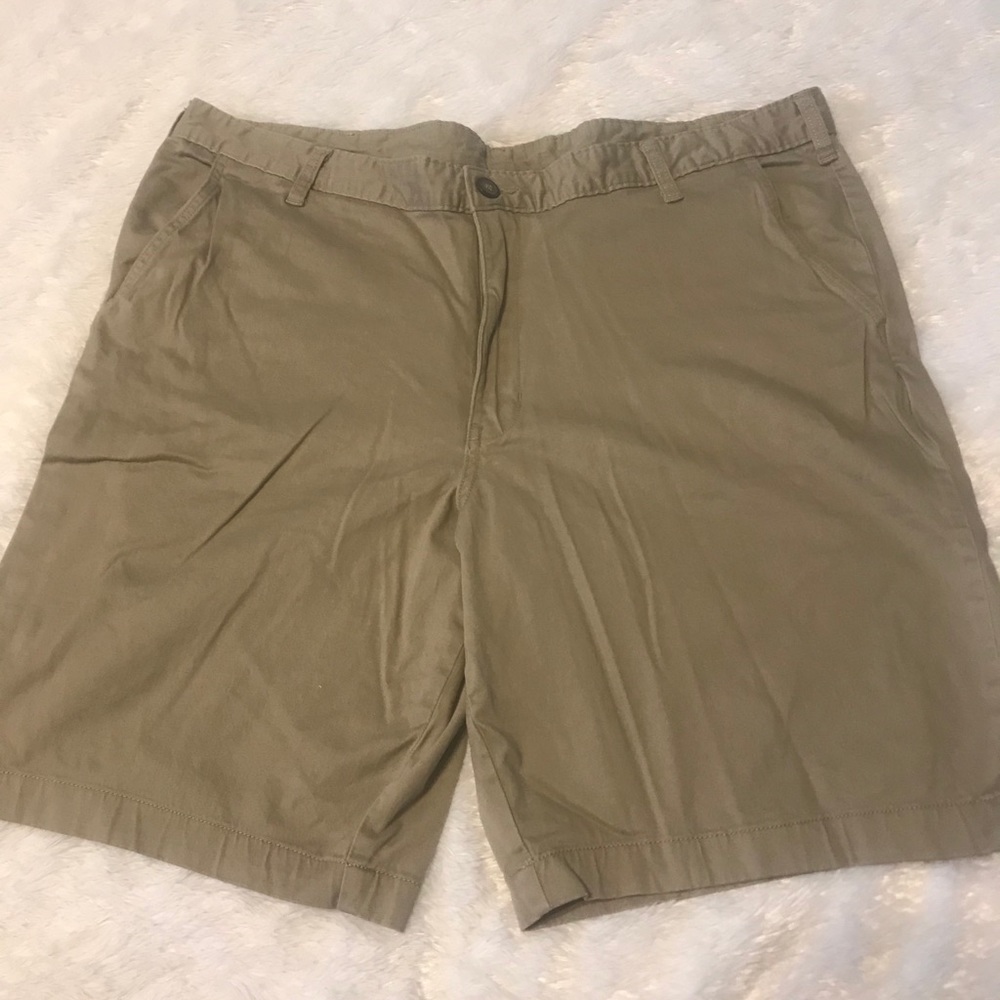 Men’s Khaki Shorts
